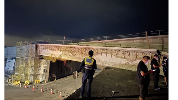 【臺灣79級地震來襲】據(jù)報道臺灣花蓮、臺東發(fā)生79級地震,導(dǎo)致巨石從500米山體滑落！