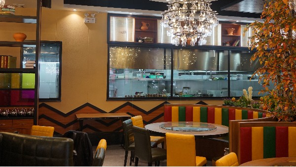 深圳餐飲店設(shè)計(jì)_餐飲店鋪裝修方案_餐廳裝修要注意哪些方面？